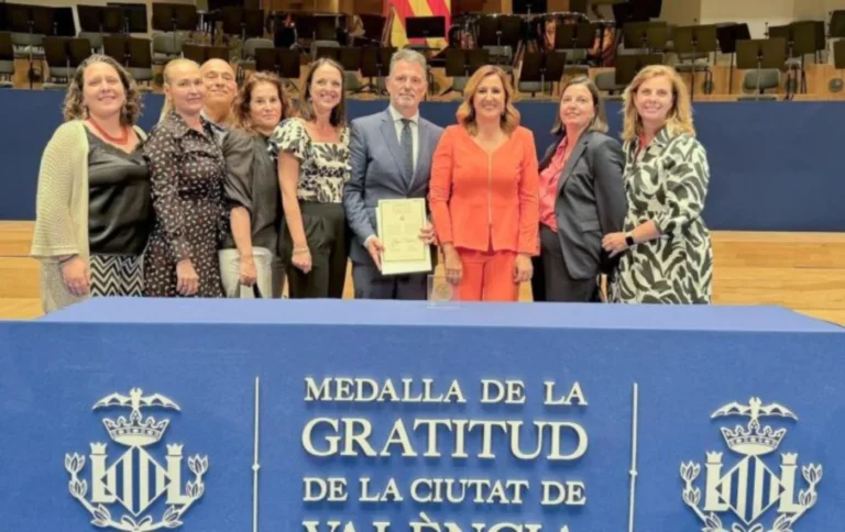 Vayoil Textil reconocida por su ayuda a los afectados del incendio de Campanar