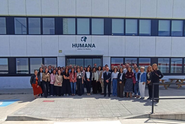Vayoil participa en la visita a una de las mayores plantas de reutilización textil de España